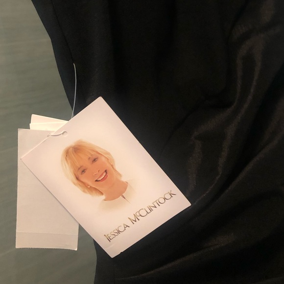 Formal dress - Picture 2 of 6